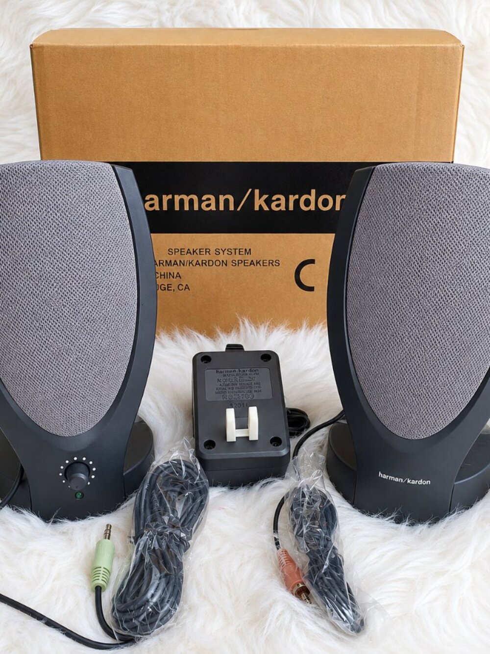Harman Kardon Black HK206 Multimedia Speakers with 12V AC Adapter